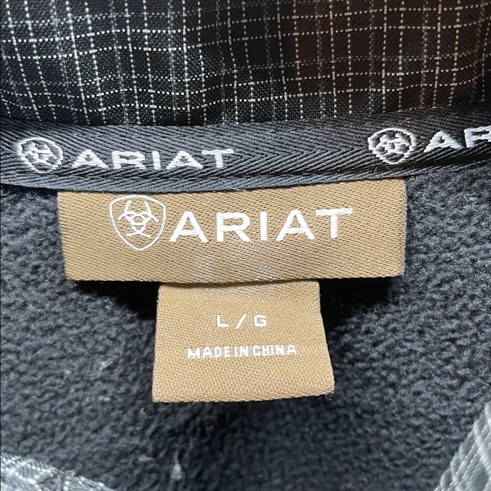 Ariat Men's Dark Charcoal Grid Quilted Vest - Picture 2 of 10